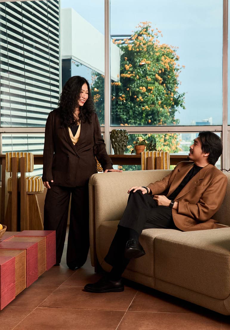 SIWA team members in the station lounge